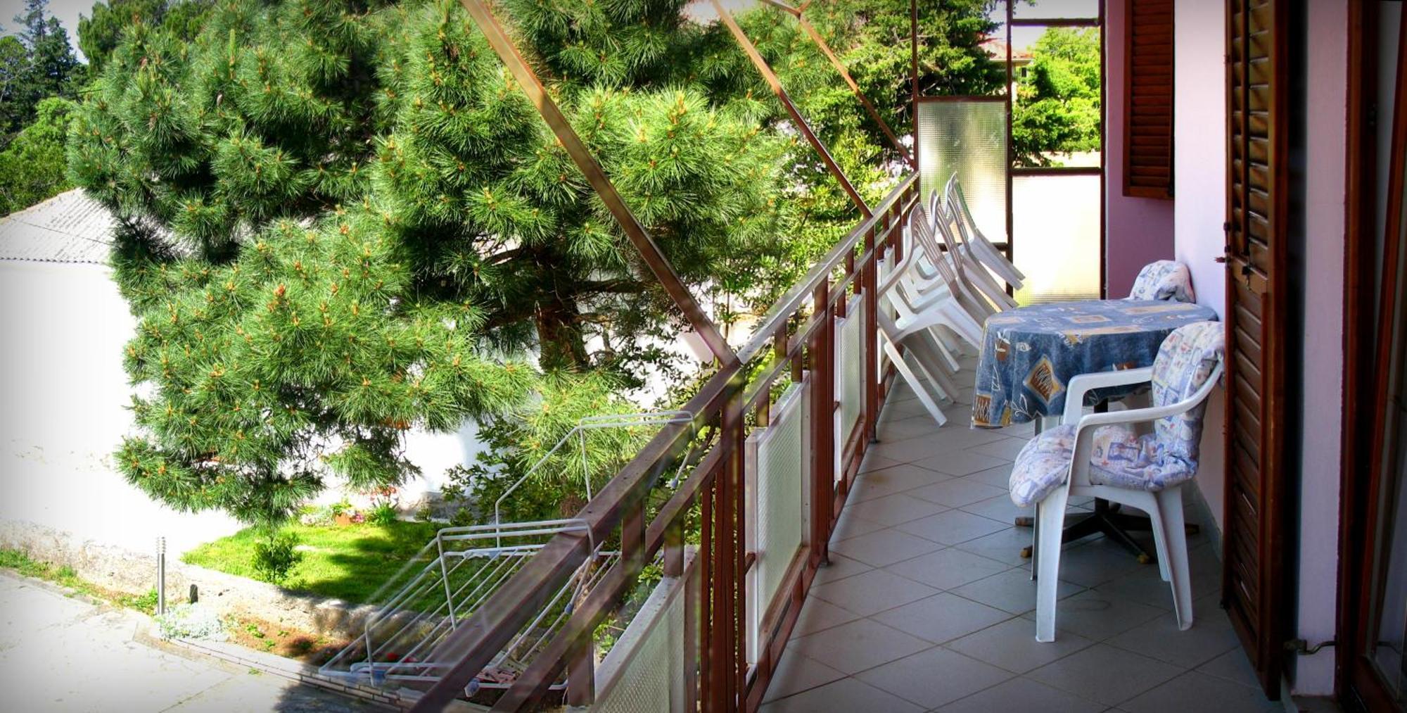 Apartments And Rooms Mare-Monti Starigrad Paklenica Rom bilde